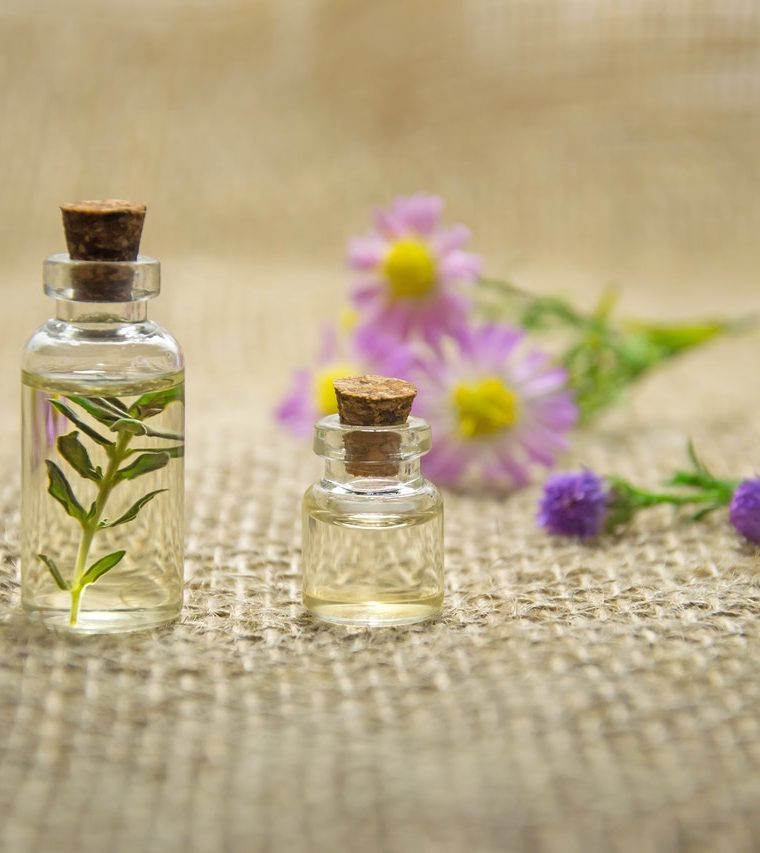 25 DIY Essential Oils To Use At Home